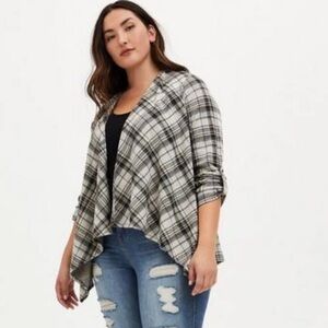 Torrid size 00x 10 M/L  Black & Ivory Plaid Drape Jacket